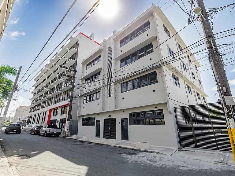 306 Calle — Photo 1