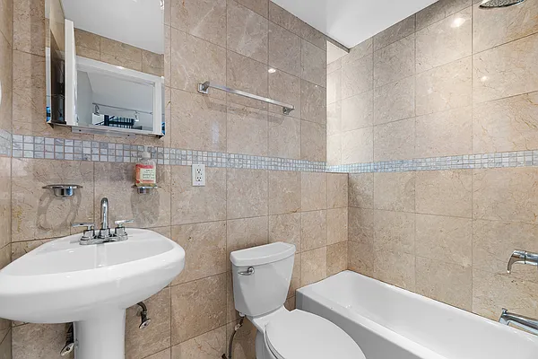 Rented by REAL New York | media 8