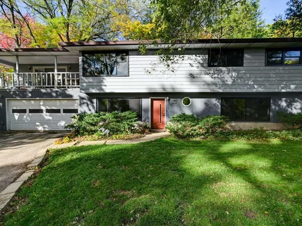 5515 Woodridge Rd, Monona, WI 53716