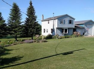 12852 Hemlock Ridge Rd, Medina, NY 14103