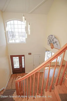 Sold by Remax Edge | media 6