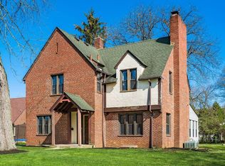 2446 Dover Rd, Columbus, OH 43209