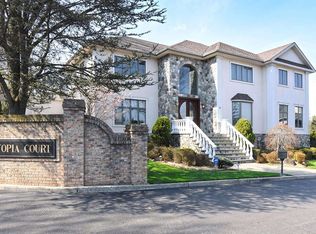 11 Utopia Ct, Staten Island, NY 10304