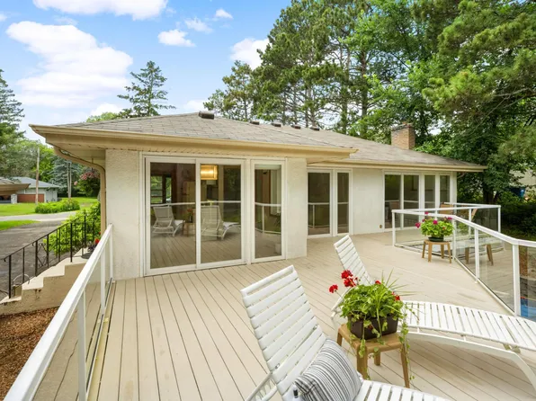 2748 Noel Dr, Little Canada, MN 55117