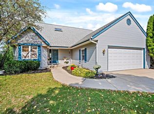 1278 Swallow Rd, Waukesha, WI 53189