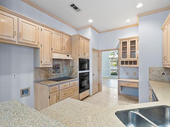 2nd image of 2816 Corby Dr #2816