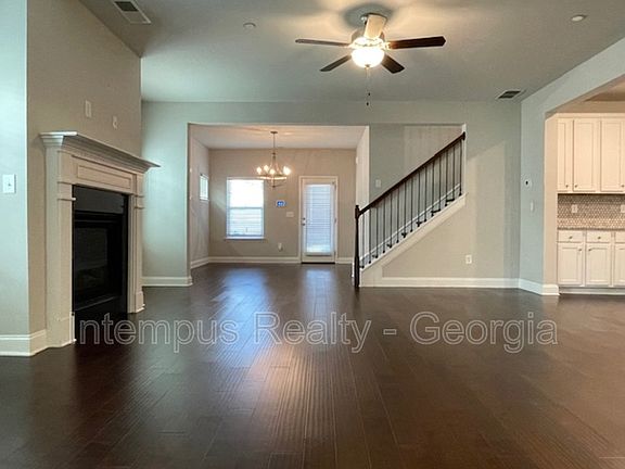 4th image of 970 Shelnutt Dr