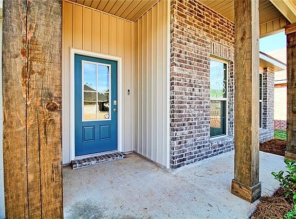 3rd image of 28443 Evangeline Ln