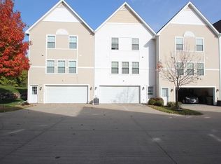 1074 10th Ave NW, Altoona, IA 50009