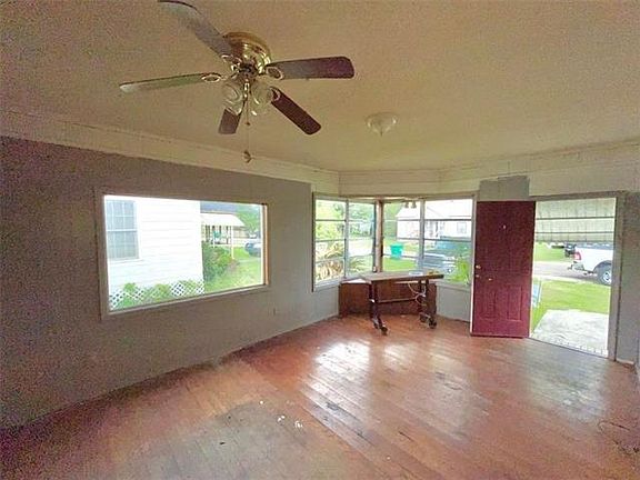 4th image of 817 Avenue D