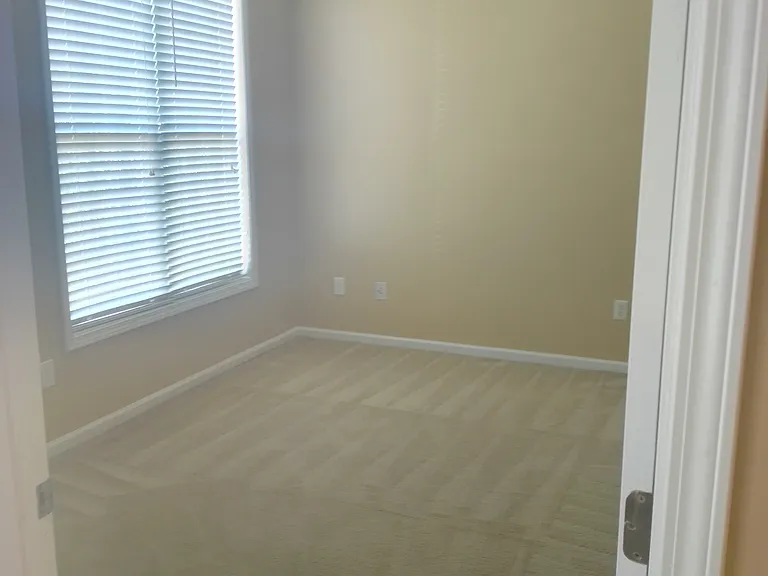 1329 Kershaw Loop #137 — Photo 6