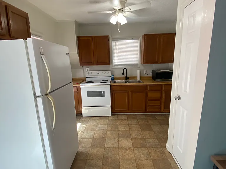 109 Tower Ln — Photo 10