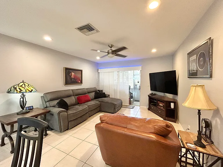 2766 Emory Dr E #L — Photo 8