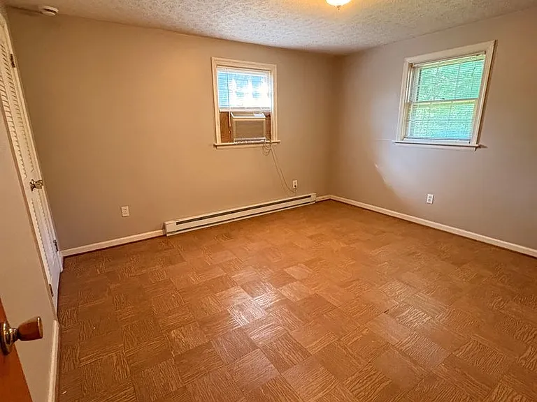 203 Fleetwood Dr — Photo 11