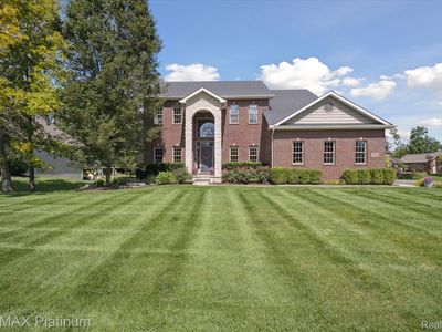 8189 Lee Rd, Brighton, MI, 48116