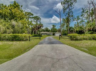 6070 Cedar Tree Ln, Naples, FL 34116