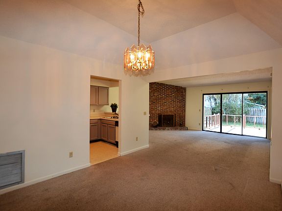 5th image of 3962 Hollows Dr
