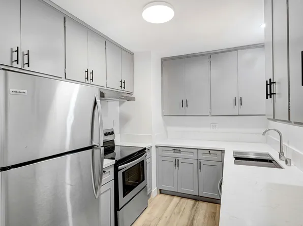 847 6th St in Santa Monica - steps to Montana Ave!, 847 6th St APT F, Santa Monica, CA 90403