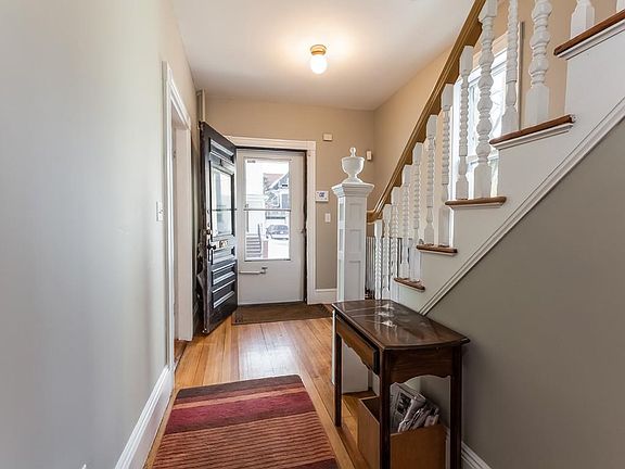 4th image of 35 Sagamore St