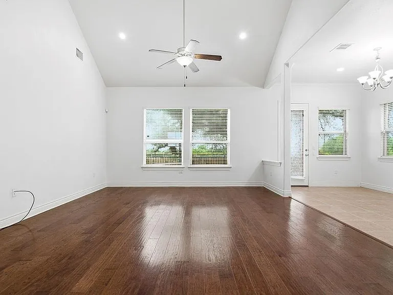 15004 Iveans Way — Photo 9