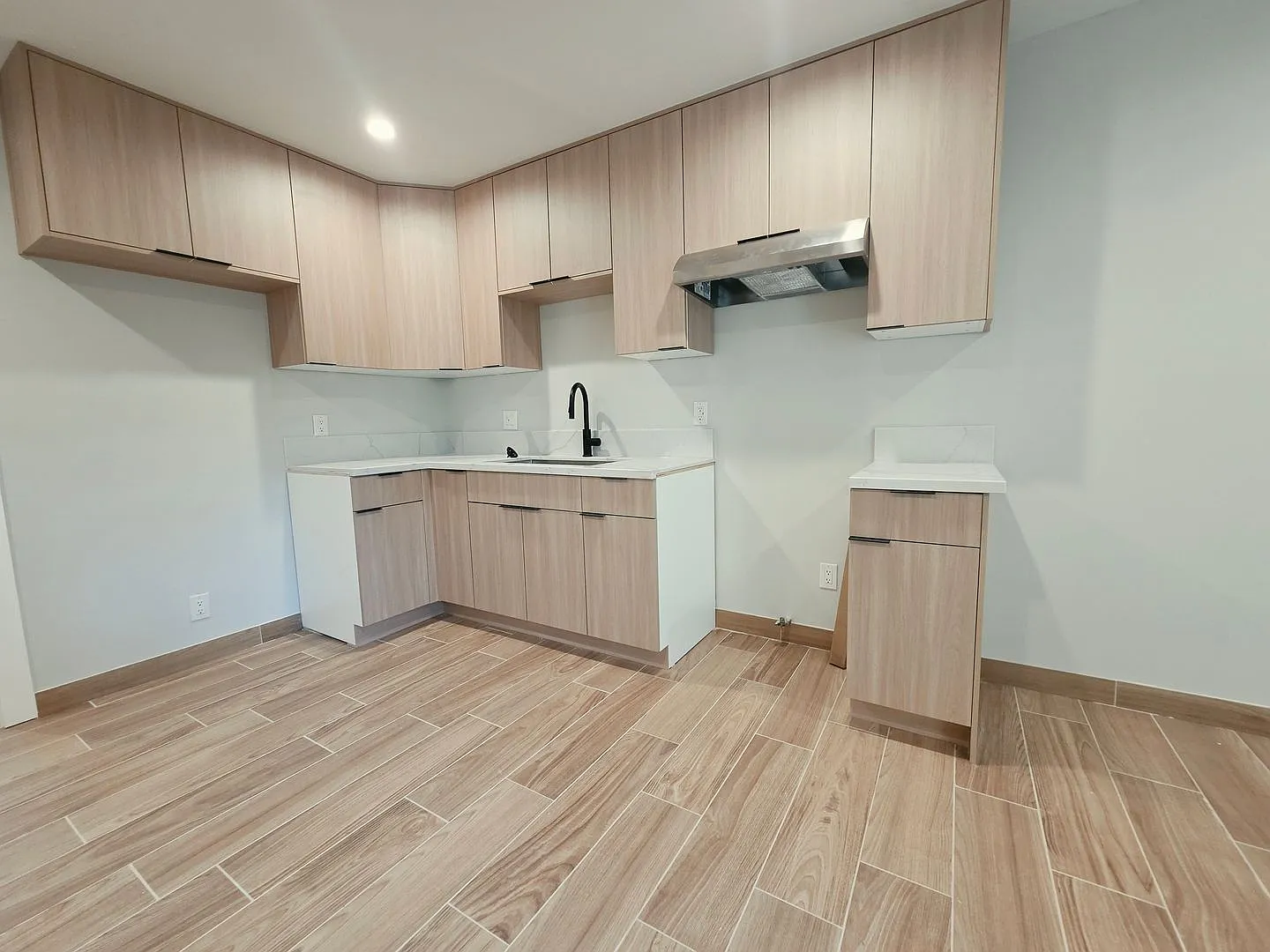 Normandie Luxury Apartments LLC — Photo 3
