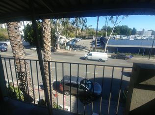 829 N San Vicente Blvd APT 17, West Hollywood, CA 90069
