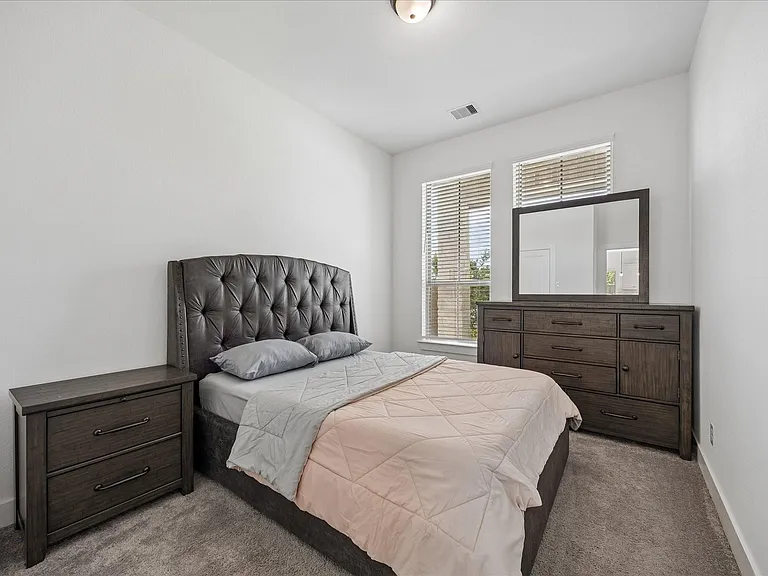 9702 Soto St — Photo 18