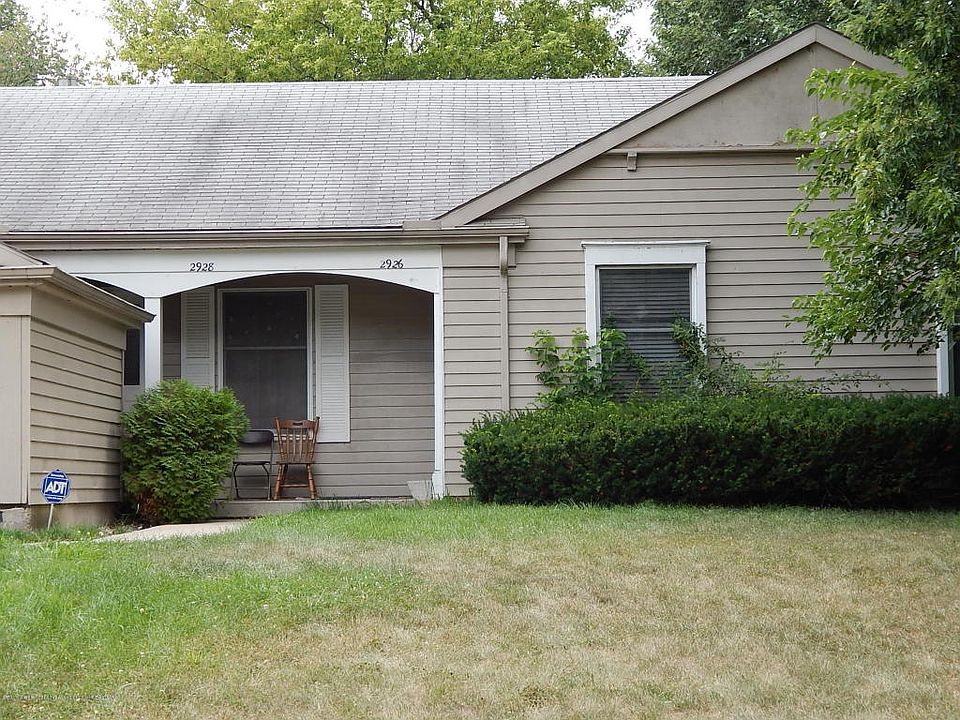 2nd image of 2928 Stoneleigh Dr