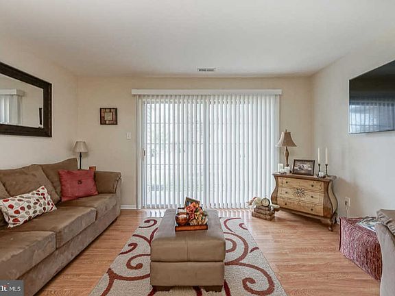5th image of 707 Briarwood Ct #707