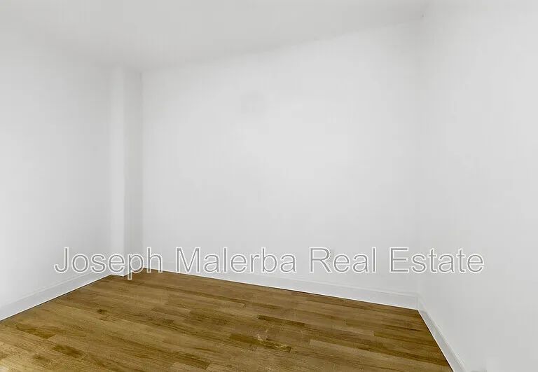 159 Connecticut Ave #2 — Photo 24