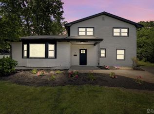 30 Tuscarora Cir, Old Bridge, NJ 08857