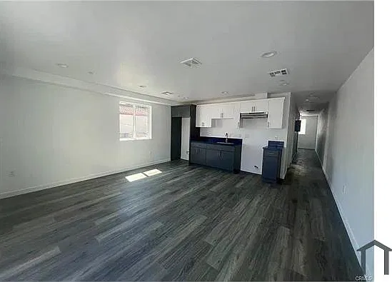 5 bed, 1980 sqft, $4,200 — Photo 3