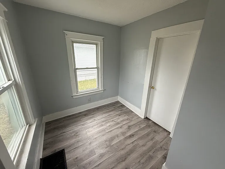 442 S Marshall St — Photo 7