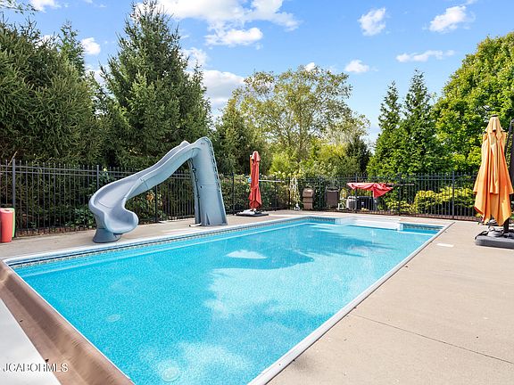 4th image of 3406 Ridgeview Dr