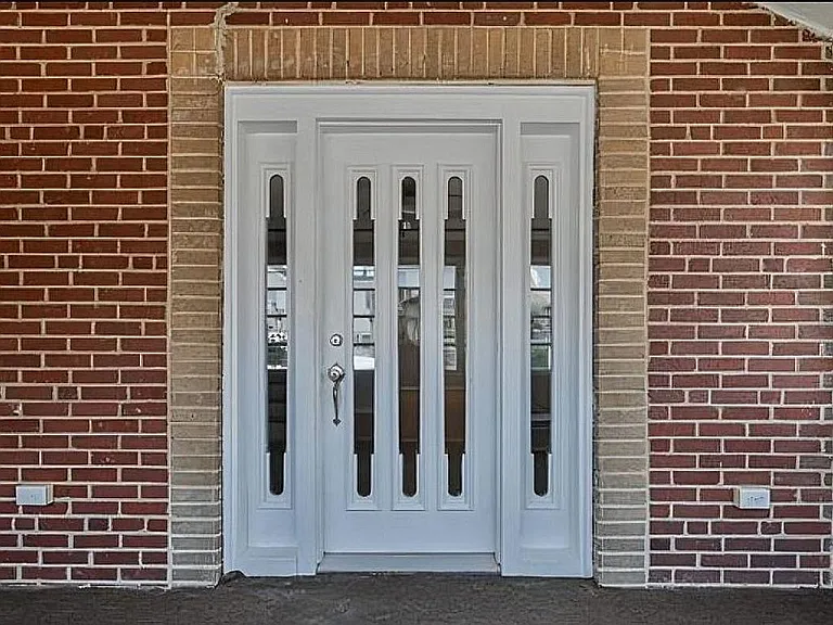 126 N Harvard Ave — Photo 4