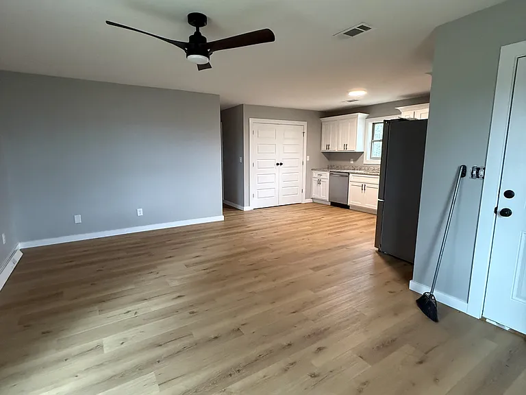 1057 E Olympia St #B — Photo 2