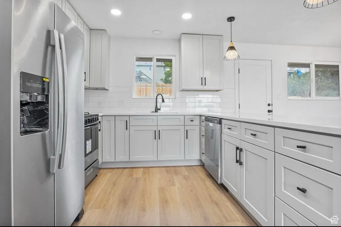5 bed, $900 — Photo 2