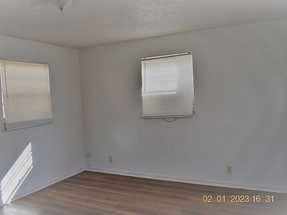 3rd image of 1305 W 25th St