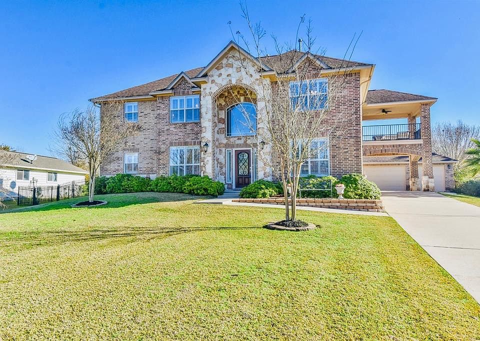 1st image of 12583 Lake Vista Dr