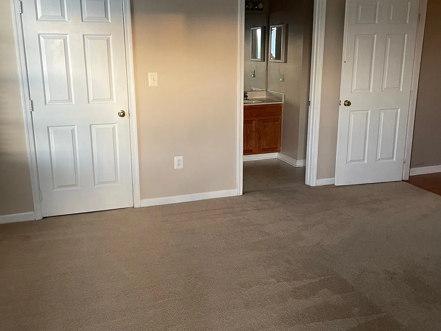631 Constellation Sq SE — Photo 4
