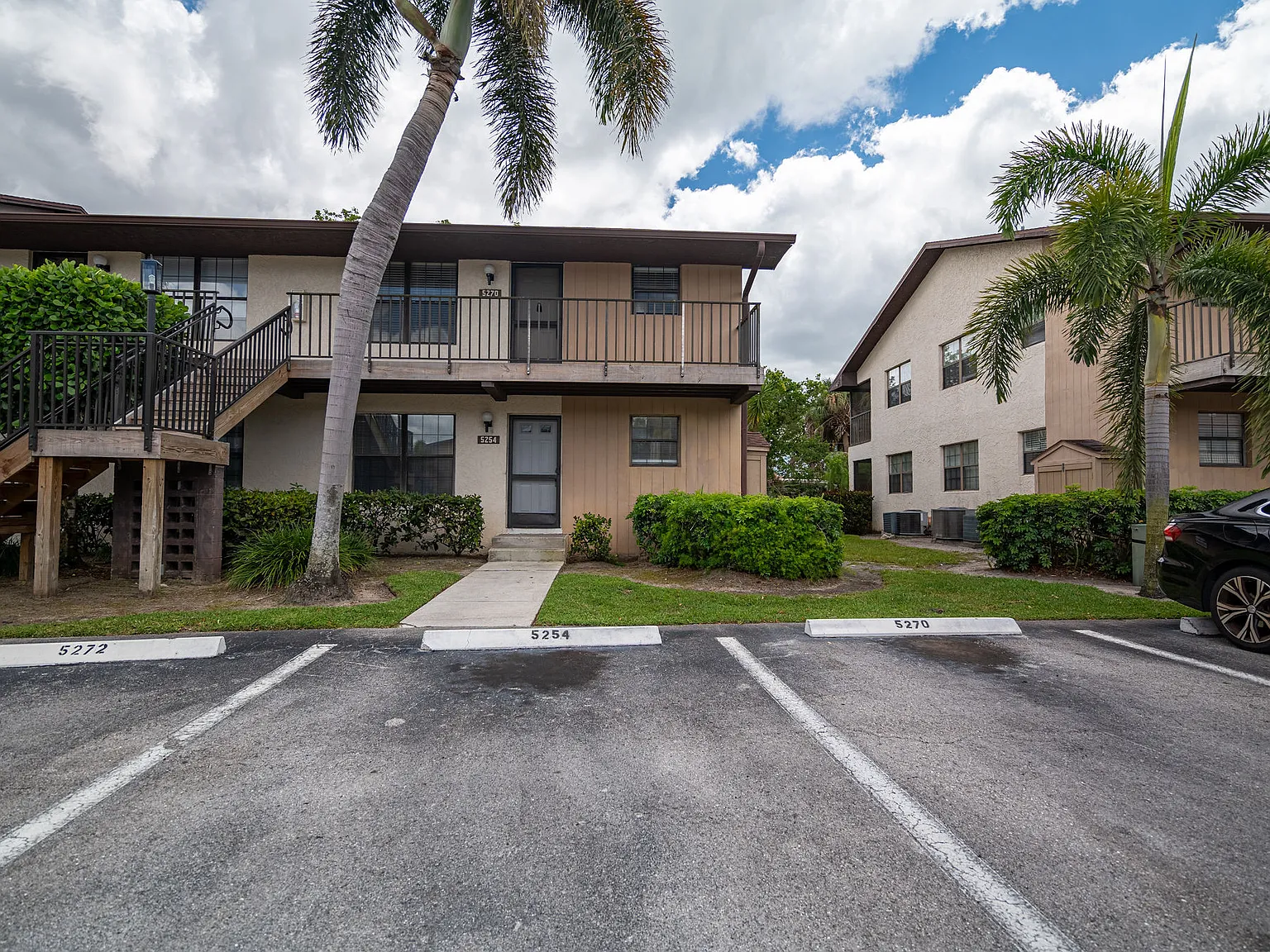 2 bed, 878 sqft, $1,700 — Photo 3