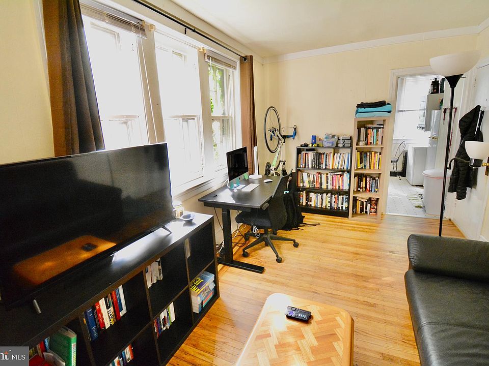 1st image of 506 W Coulter St APT 1