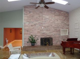 5610 Teal Dr, Galveston, TX 77551