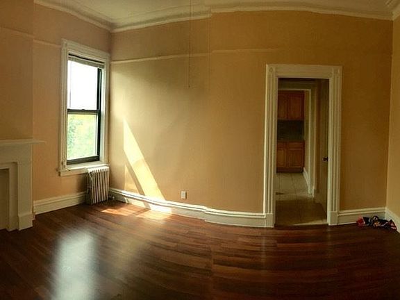 2nd image of 133 Lafayette Ave APT 4F