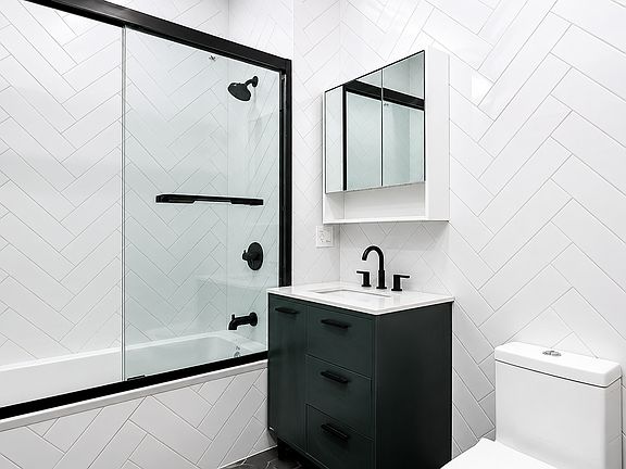5th image of 176 Quincy St #3F