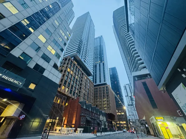 28 Widmer St, Toronto, ON