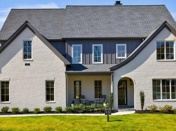 217 Brogans Blf, Ball Ground, GA 30107