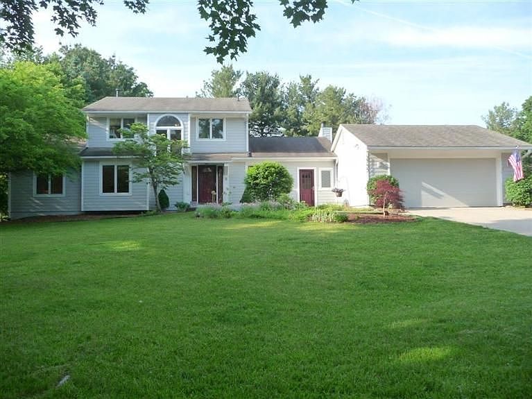 1st image of 2755 Holyoke Ln