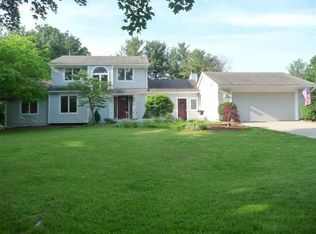 2755 Holyoke Ln, Ann Arbor, MI 48103