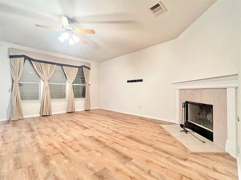 1103 Apollo Ln — Photo 6